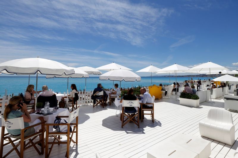 &copy; Reuters. Restaurante em Nice, França
19/5/2021 REUTERS/Eric Gaillard