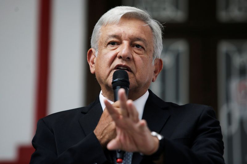 &copy; Reuters. López Obrador em entrevista no México
10/7/2018 REUTERS/Daniel Becerril