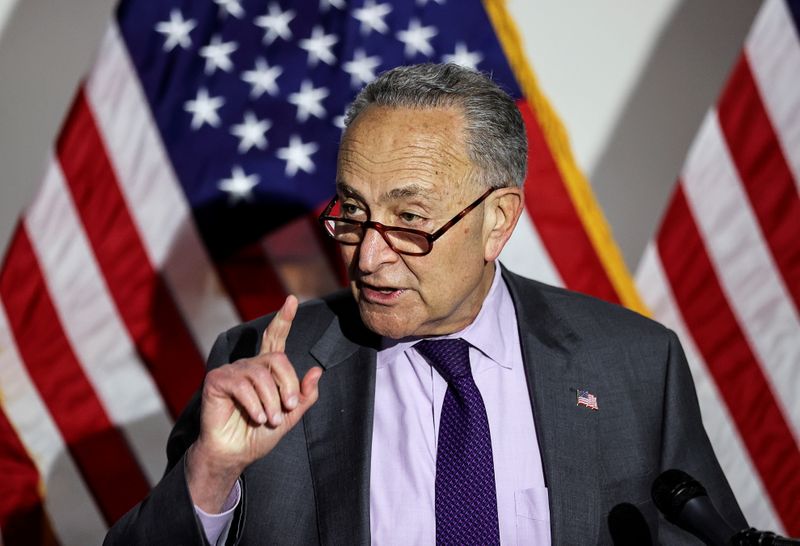 © Reuters. Chuck Schumer, líder democrata do Senado dos EUA 
11/05/2021
REUTERS/Jonathan Ernst