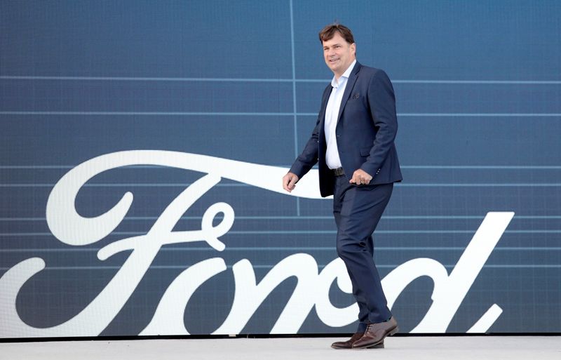 &copy; Reuters. FILE PHOTO: Ford Motor Co. CEO Jim Farley walks to speak at a news conference at the Rouge Complex in Dearborn, Michigan, U.S. September 17, 2020. REUTERS/Rebecca Cook/File Photo