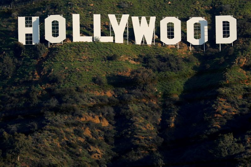 &copy; Reuters. El cartel icónico de "Hollywood" en Los Ángeles, EEUU, 1 febrero 2019.
REUTERS/Mike Blake