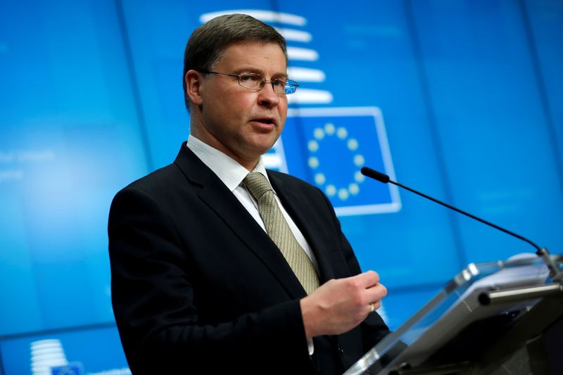 &copy; Reuters. FOTO DE ARCHIVO: El vicepresidente de la Comisión Europea, Valdis Dombrovskis, en Bruselas