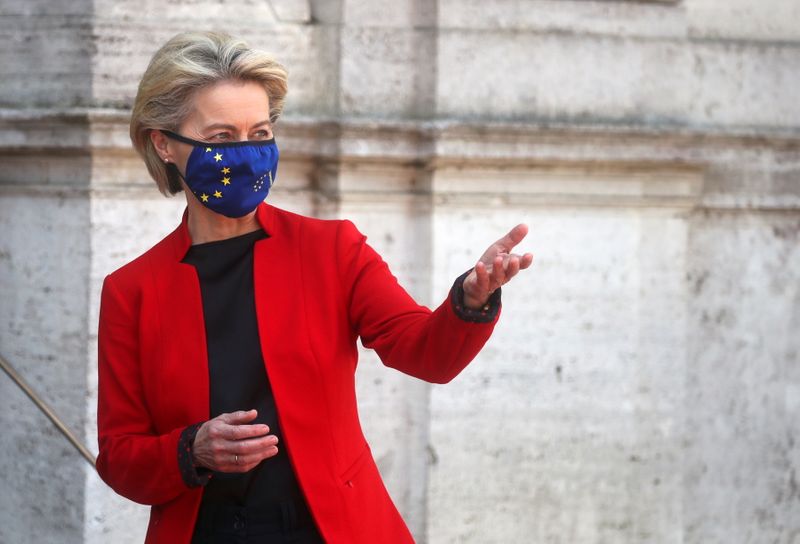 &copy; Reuters. Ursula Von Der Leyen, presidente della Commissione europea, al summit del G20 a Roma. REUTERS/Yara Nardi