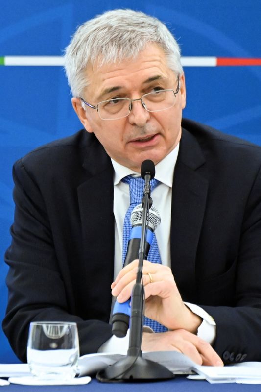 &copy; Reuters. Il ministro dell'Economia, Daniele Franco durante una conferenza stampa a Roma. 19 marzo 2021 Alberto Pizzoli/Pool via REUTERS