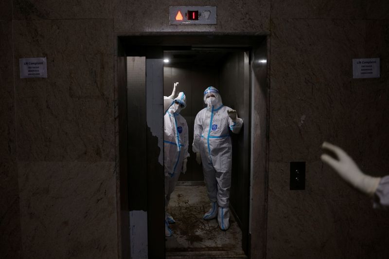 &copy; Reuters. New Delhi, capitale de l'Inde, espère lever dans une semaine les strictes mesures de confinement instaurées le 20 avril pour faire face à une deuxième vague épidémique meurtière de COVID-19. /Photo prise le 21 mai 2021/REUTERS/Adnan Abidi