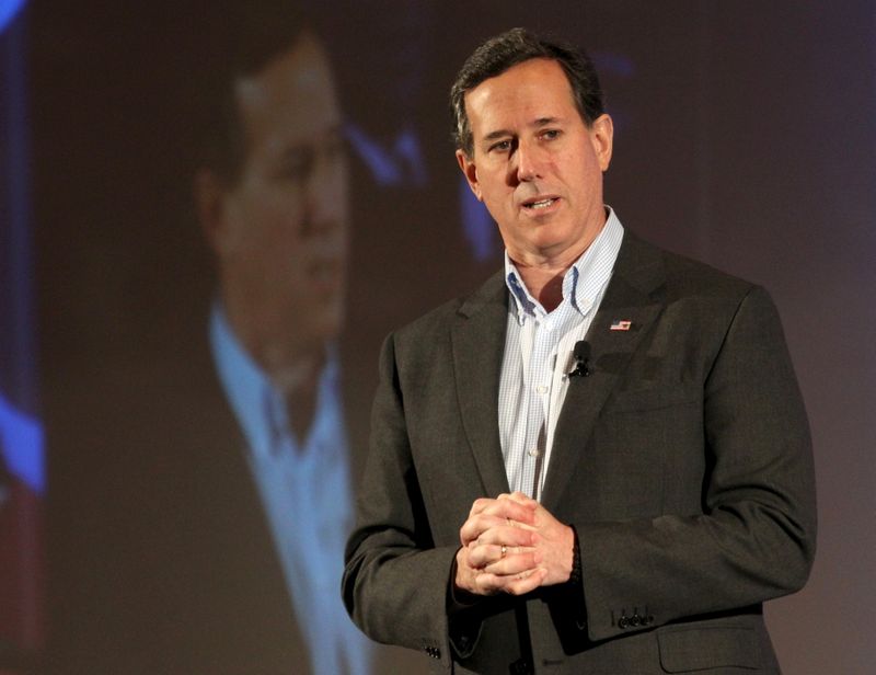 &copy; Reuters. FILE PHOTO: U.S. Republican presidential candidate Rick Santorum speaks at the New Hampshire GOP's FITN Presidential town hall in Nashua, New Hampshire January 23, 2016.     REUTERS/Mary Schwalm