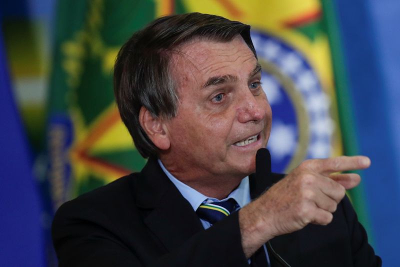 &copy; Reuters.     ブラジルのボルソナロ大統領（写真）は当初、新型コロナウイルスワクチン購入を全く考えておらず、集団免疫を獲得してコロナウイルスを克服できると考えていたと、危機対応に関す