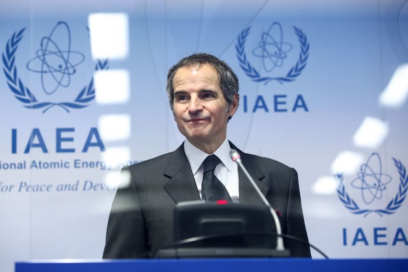 © Reuters. International Atomic Energy Agency (IAEA) Director General Rafael Grossi looks on as he addresses the media at the IAEA headquarters, amid the coronavirus disease (COVID-19) pandemic, in Vienna, Austria May 24, 2021. REUTERS/Lisi Niesner