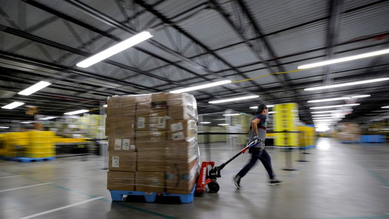 Analysis: Blue-collar director vote gives U.S. labor another crack at Amazon.com
