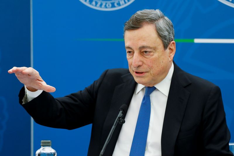 &copy; Reuters. Il presidente del Consiglio Mario Draghi a Roma. REUTERS/Remo Casilli